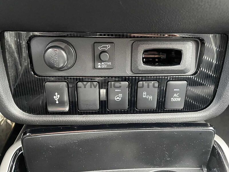 Mitsubishi Plug-in Hybrid Outlander 2.4 Top  4x4 KAMERA LED